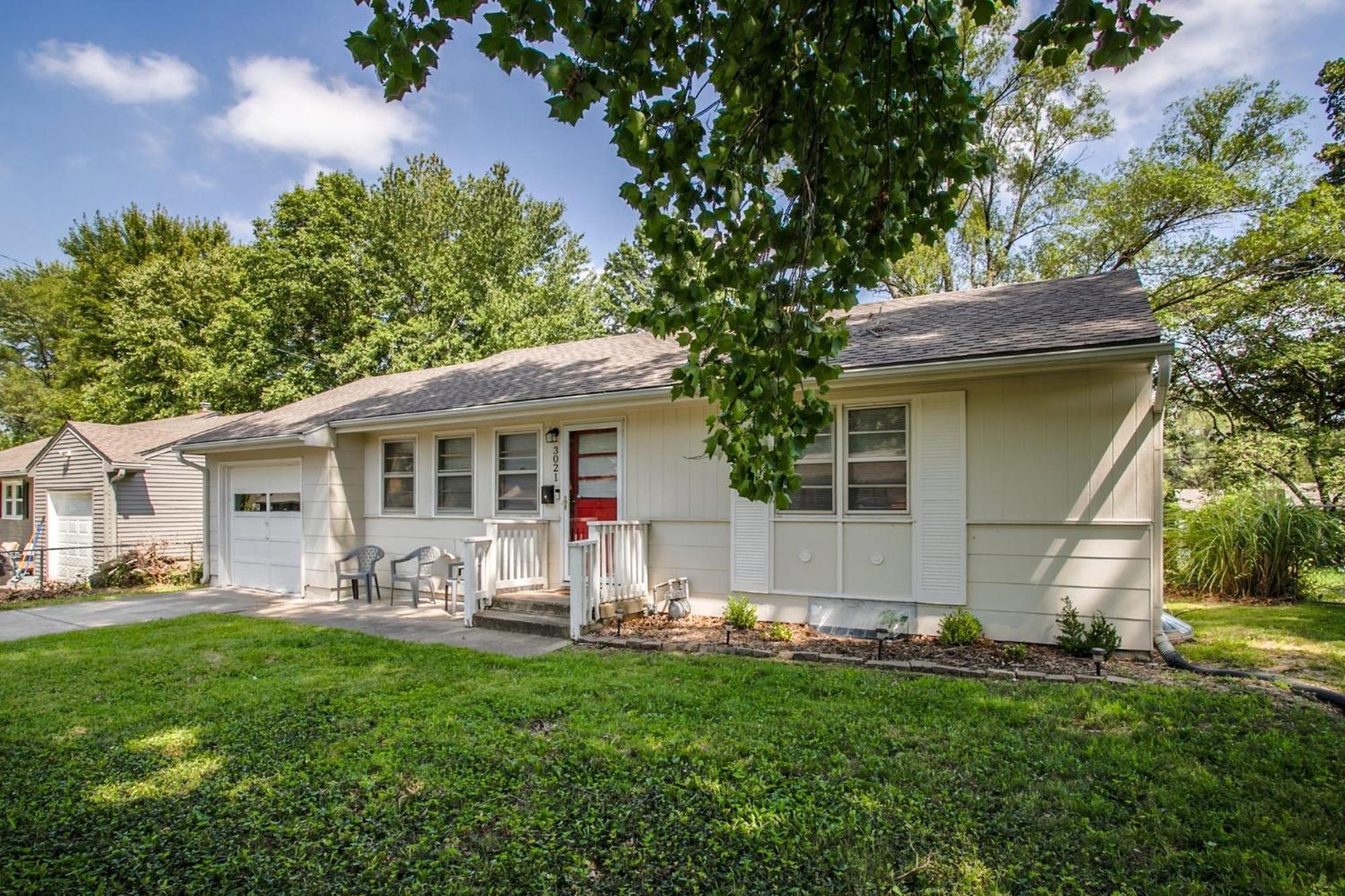 Chic Home With Huge Grassy Yard 7 Mins To Arrowhead Stadium Independence Exterior foto