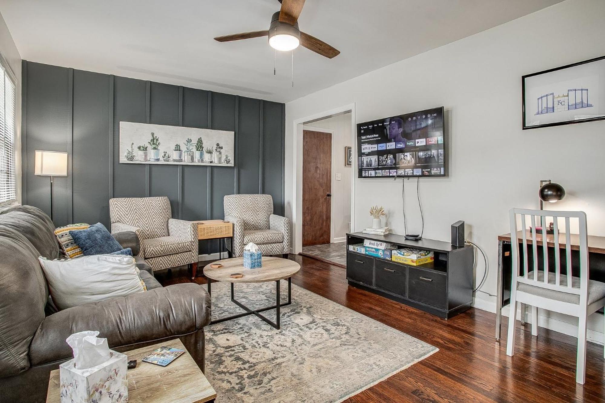Chic Home With Huge Grassy Yard 7 Mins To Arrowhead Stadium Independence Exterior foto